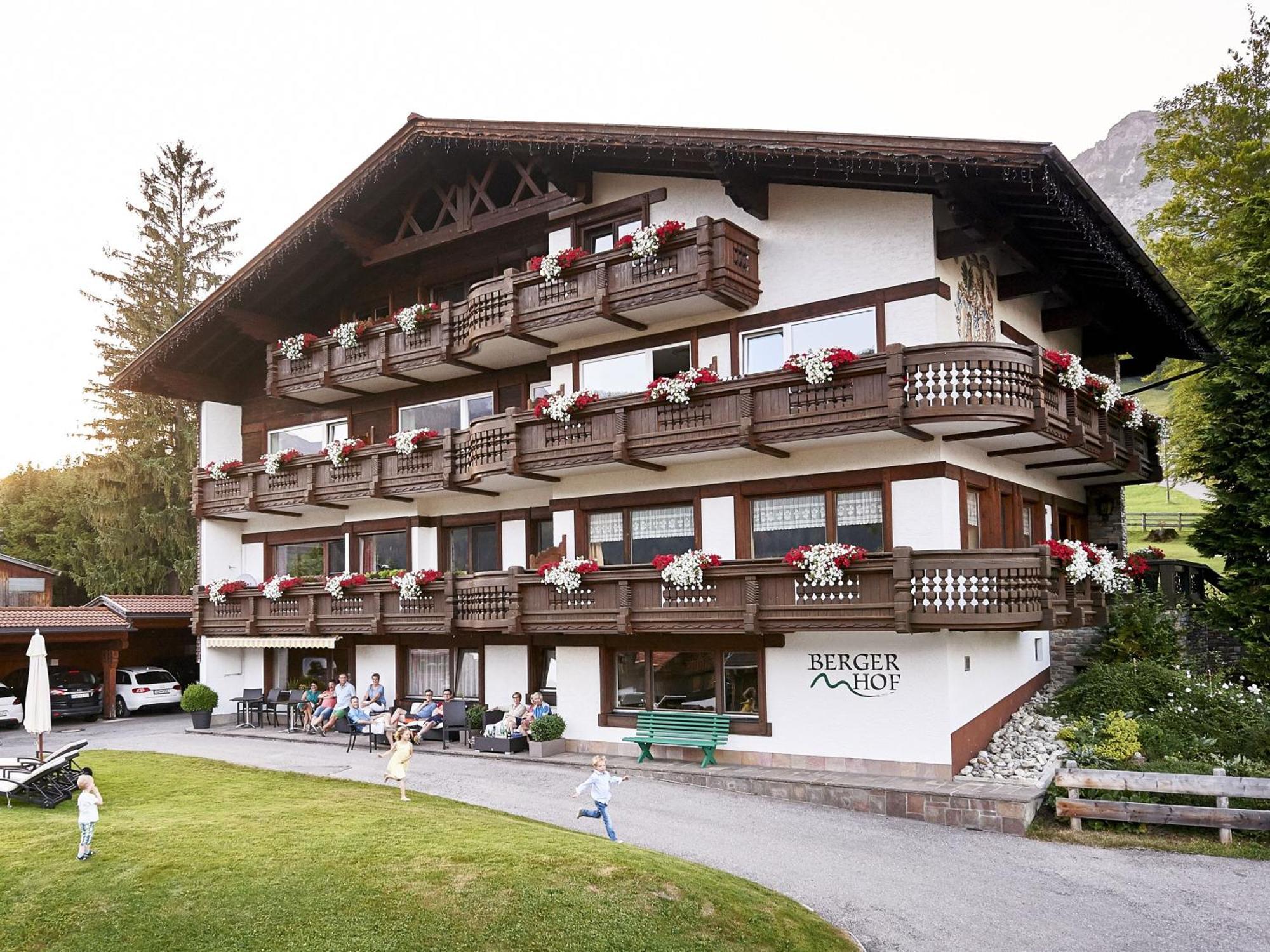 Villa Berger Hof Tannheim Exterior foto